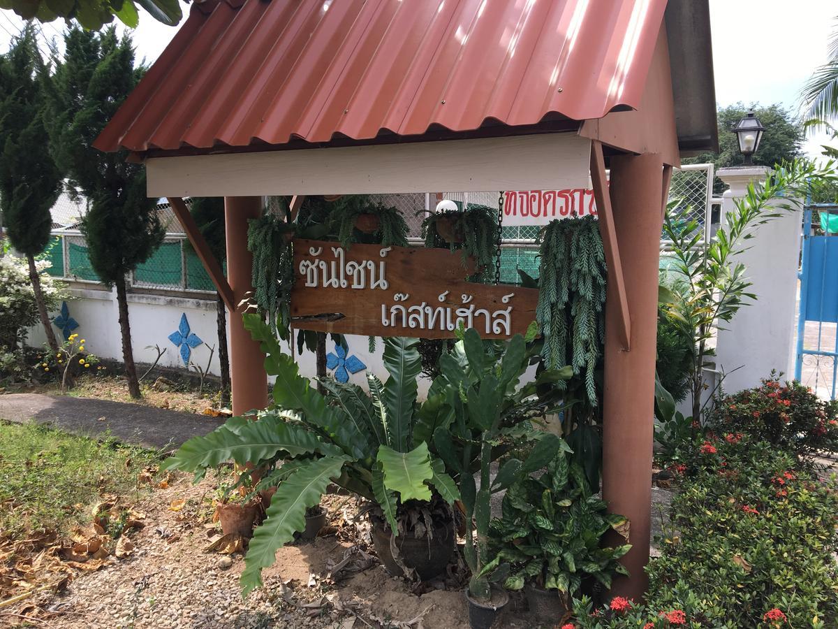 Sunshine Guesthouse Mae Sot Luaran gambar